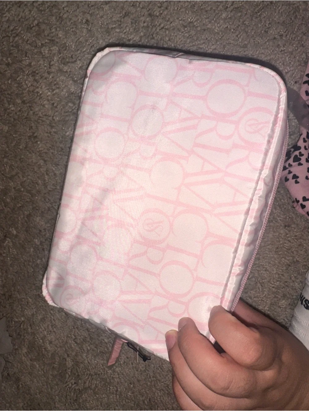 Pink Logo-Print Cosmetic Pouch - VS 🤍💗
